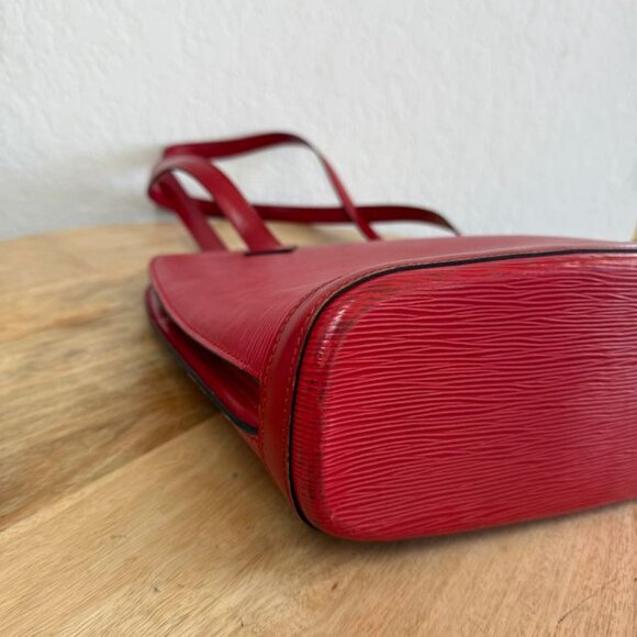 Louis Vuitton Red Epi Handbag - Picture 6 of 12